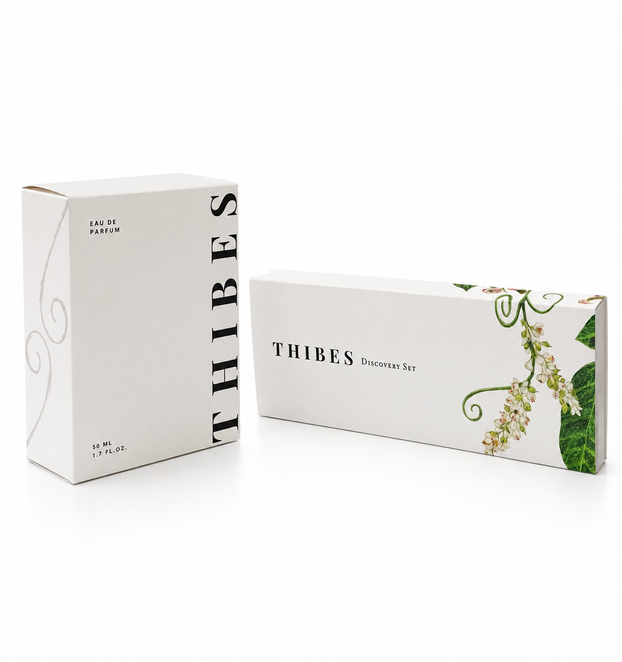 Caixas brancas Thibes Eau de Parfum com estampa botânica